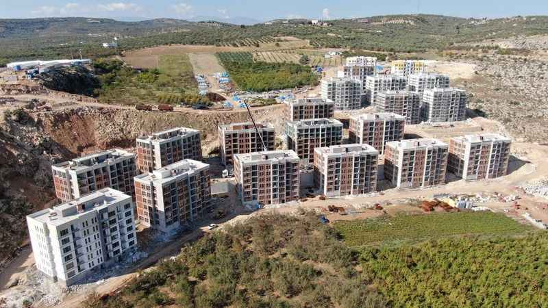 Enkaz kentte ilk konutlar yıl sonunda teslim edilecek